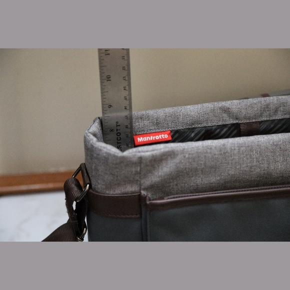 NWT Manfrotto Windsor Camera Bag Small Messenger - Picture 6 of 8